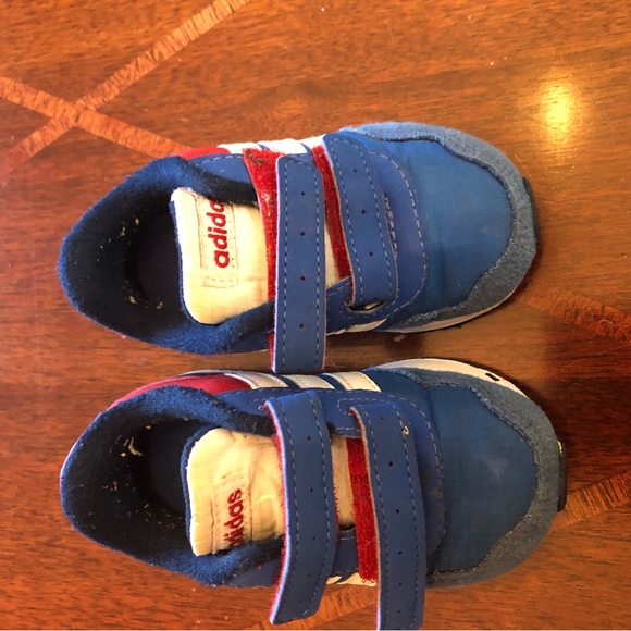 5 pairs infants sneakers, 2 adidas 3 Nike all very gently used - Picture 7 of 16